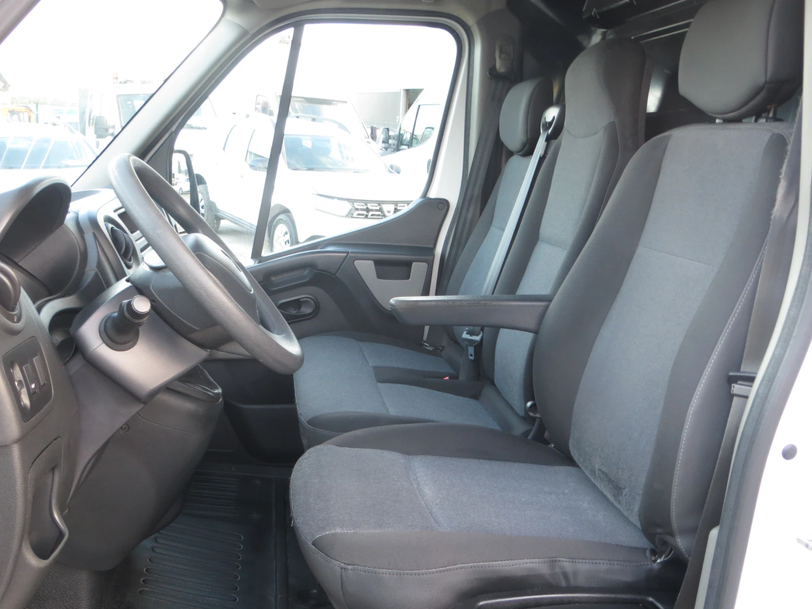 Renault Master 2.3 DCI ДЪЛГА БАЗА, снимка 7 - Бусове и автобуси - 56611906