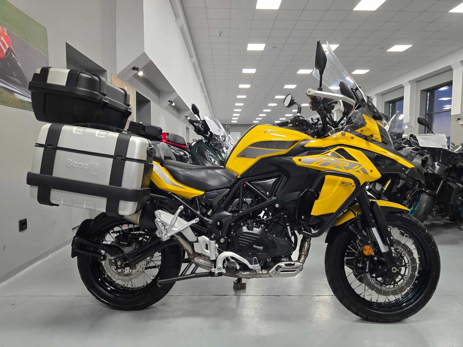 Benelli TRK 502 кат. А2, 2021г., снимка 2 - Мотоциклети и мототехника - 56529829