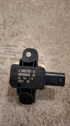 Сензор за налягане за странични въздушни възглавници на врата за JEEP GRAND CHEROKEE WK2, снимка 1