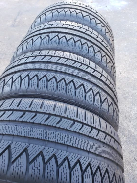 Гуми Зимни 245/45R17, снимка 3