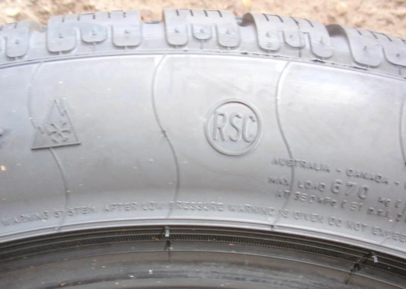 Гуми Всесезонни 225/45R17, снимка 11 - Гуми и джанти - 6133400