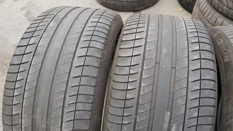 Гуми Летни 275/35R19, снимка 2 - Гуми и джанти - 27409854