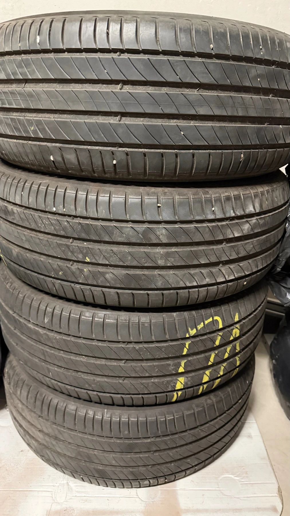 Гуми Летни 235/55R18, снимка 2 - Гуми и джанти - 56230095