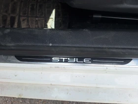 VW Golf 1.6 TDI 105K.C. Style, снимка 12