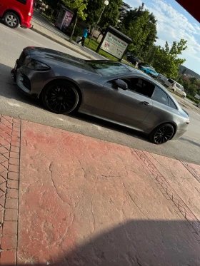 Mercedes-Benz E 220  , снимка 12