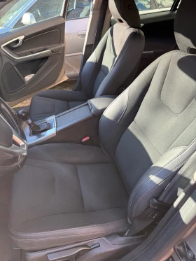 Volvo V60, снимка 10