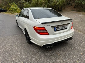 Mercedes-Benz C 300, снимка 11