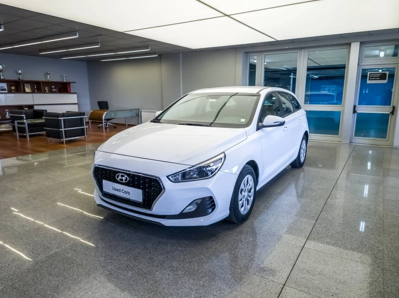 Hyundai I30 Business, снимка 2 - Автомобили и джипове - 44838140