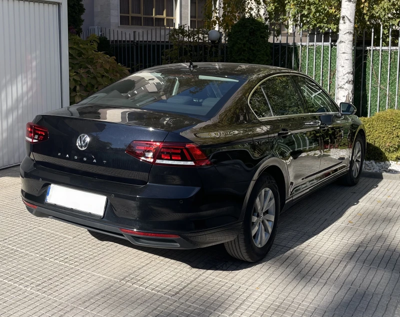 VW Passat BUSSINES 2.0 TDI DSG-В ГАРАНЦИЯ, снимка 5 - Автомобили и джипове - 46790267