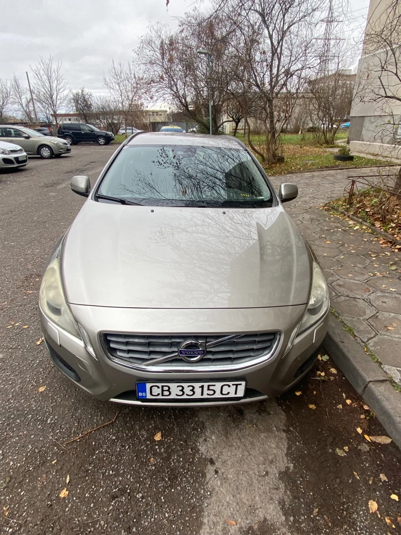 Volvo V60, снимка 1 - Автомобили и джипове - 48619780