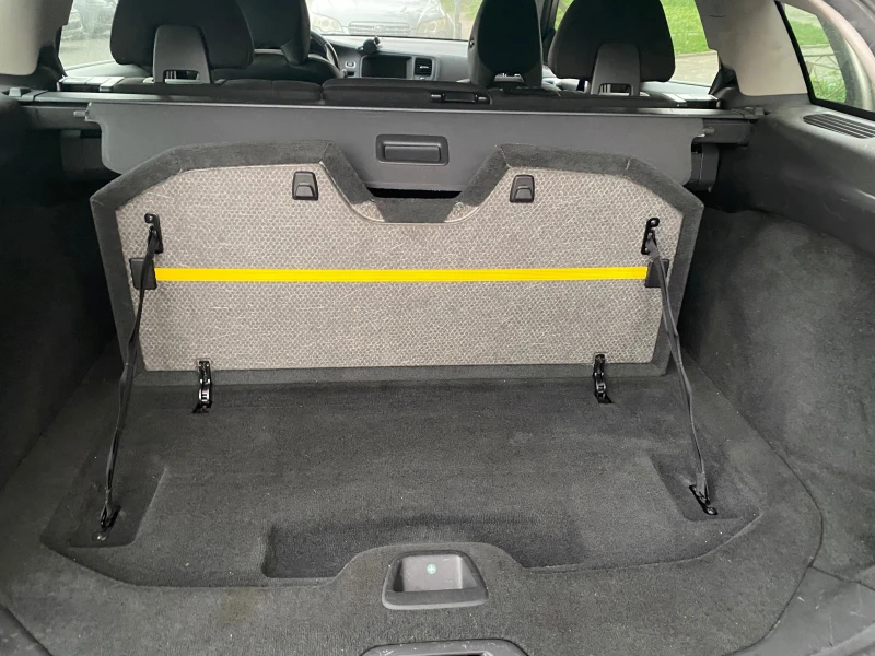 Volvo V60, снимка 4 - Автомобили и джипове - 52499802