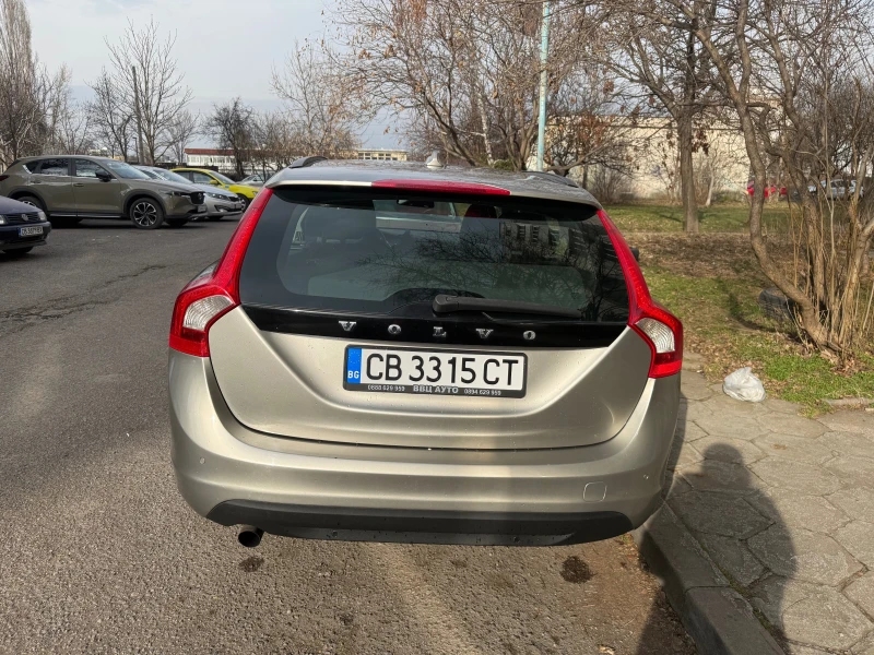 Volvo V60, снимка 3 - Автомобили и джипове - 48619780