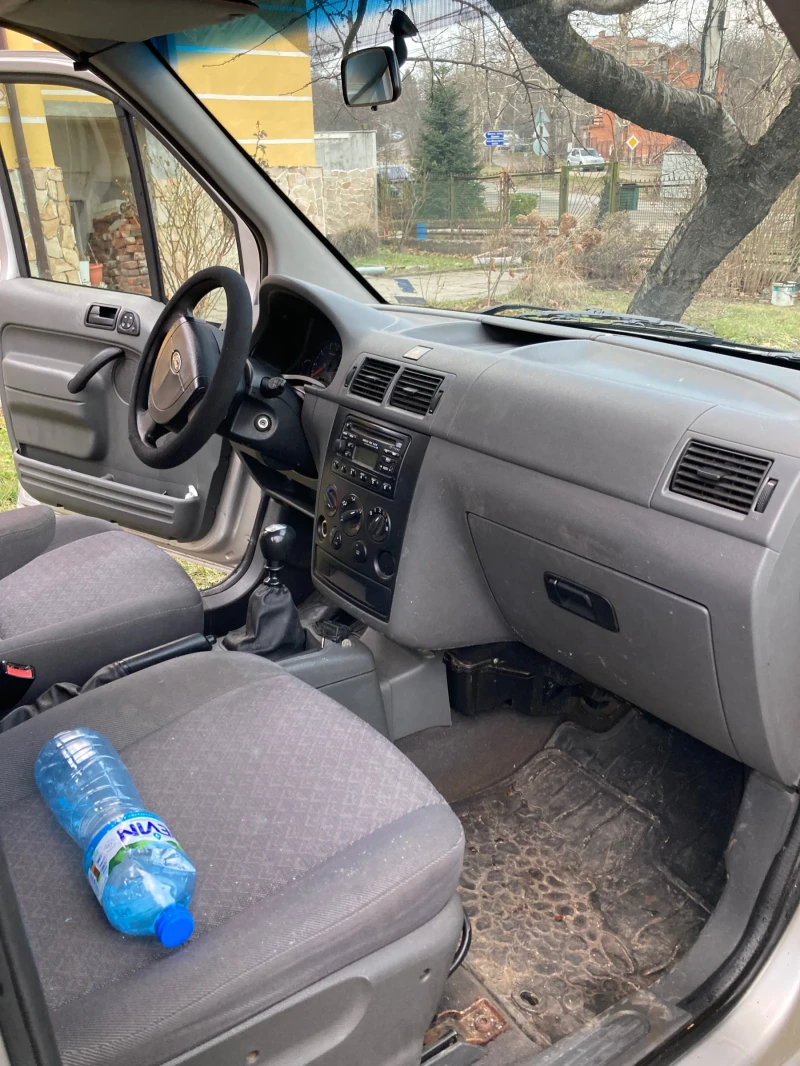 Ford Connect 1.8 TDI, снимка 7 - Автомобили и джипове - 48884205