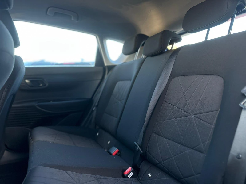 Hyundai Bayon / HYBRID / 24000 KM / DIGITAL / TOP / , снимка 10 - Автомобили и джипове - 52129471