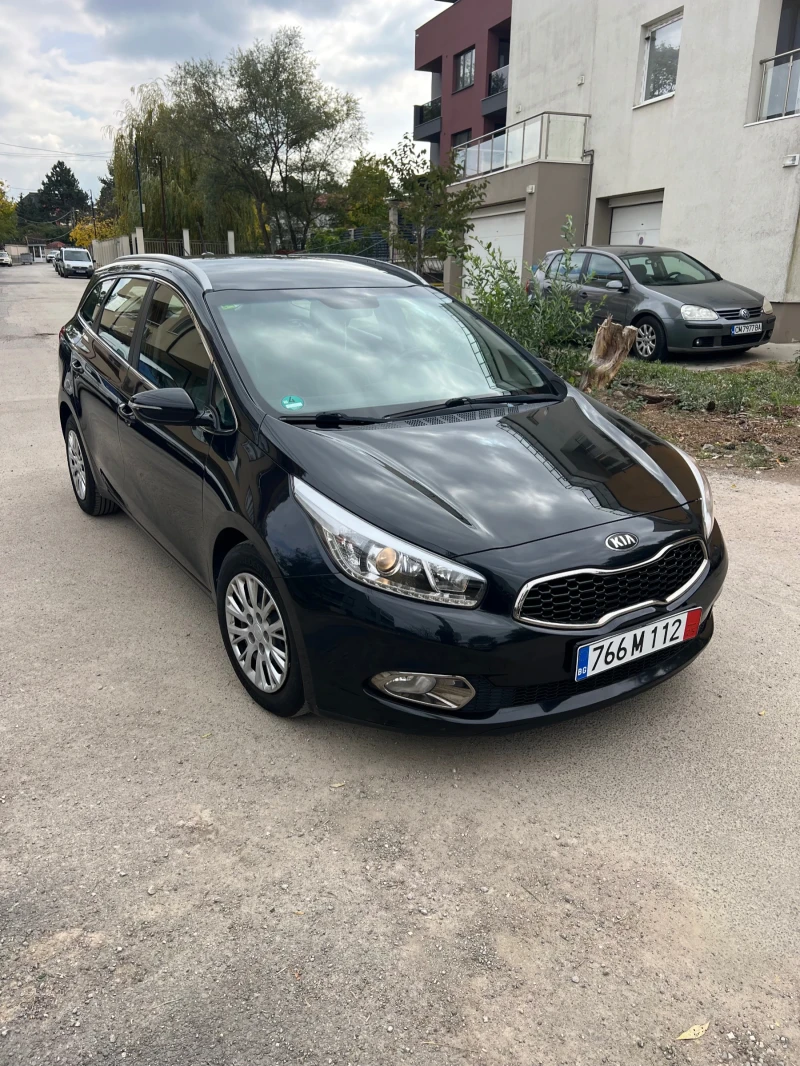 Kia Ceed 1.6, снимка 2 - Автомобили и джипове - 52615914