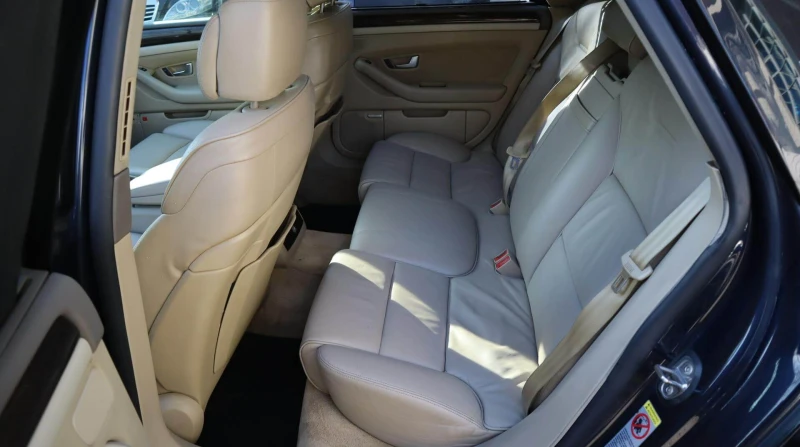 Audi A8 4.2TDI/BiXenon/Bose/Подгрев/Quattro, снимка 11 - Автомобили и джипове - 52649812
