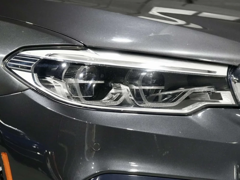 BMW 530E * xDrive * CARFAX * БЕЗ ПЪРВОНАЧАЛНА ВНОСКА, снимка 3 - Автомобили и джипове - 53076981