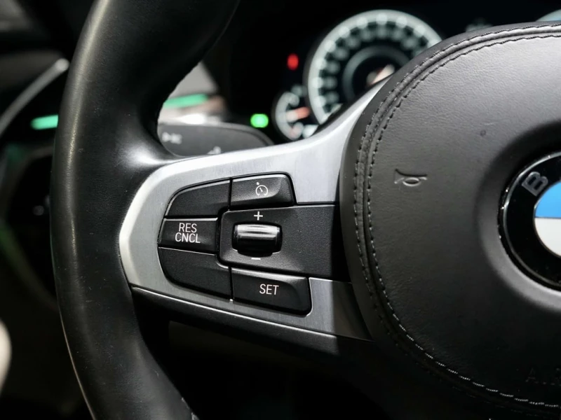 BMW 530E * xDrive * CARFAX * БЕЗ ПЪРВОНАЧАЛНА ВНОСКА, снимка 12 - Автомобили и джипове - 53076981