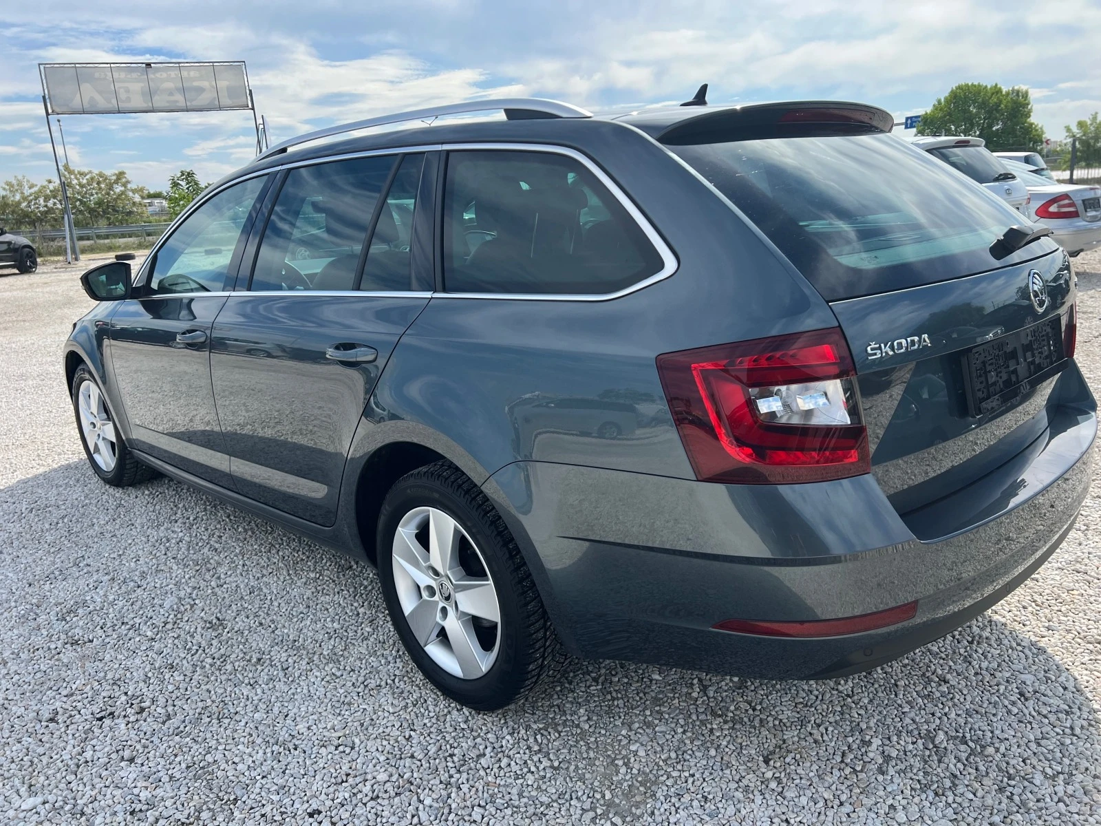 Skoda Octavia 1.6TDI avtomat - изображение 5