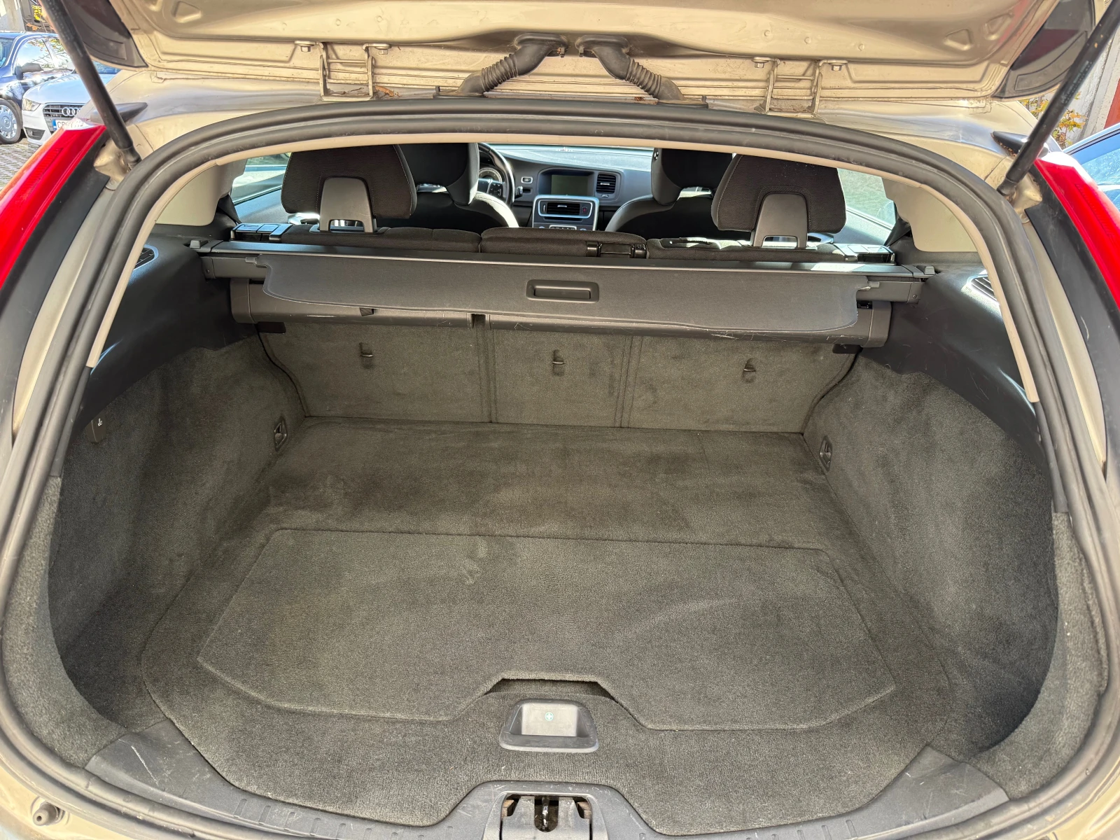 Volvo V60  - изображение 9