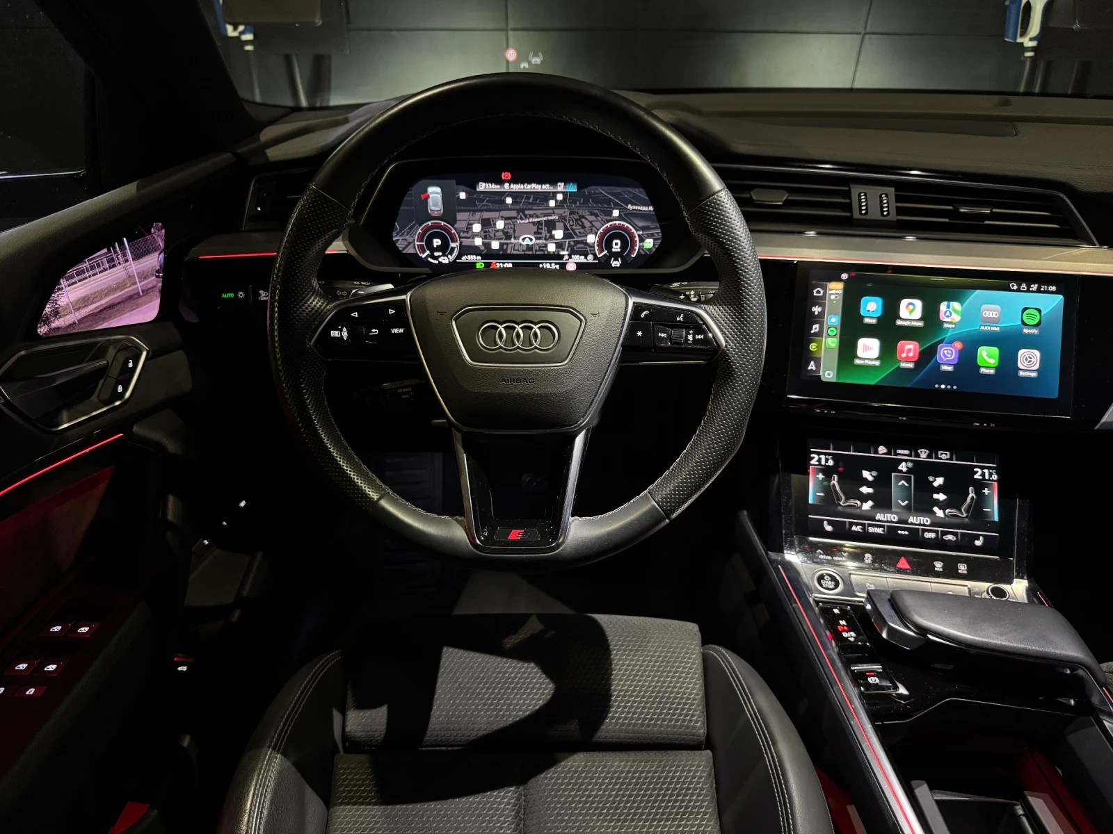 Audi E-Tron 55 Sportback S-line / Black Edition - изображение 8