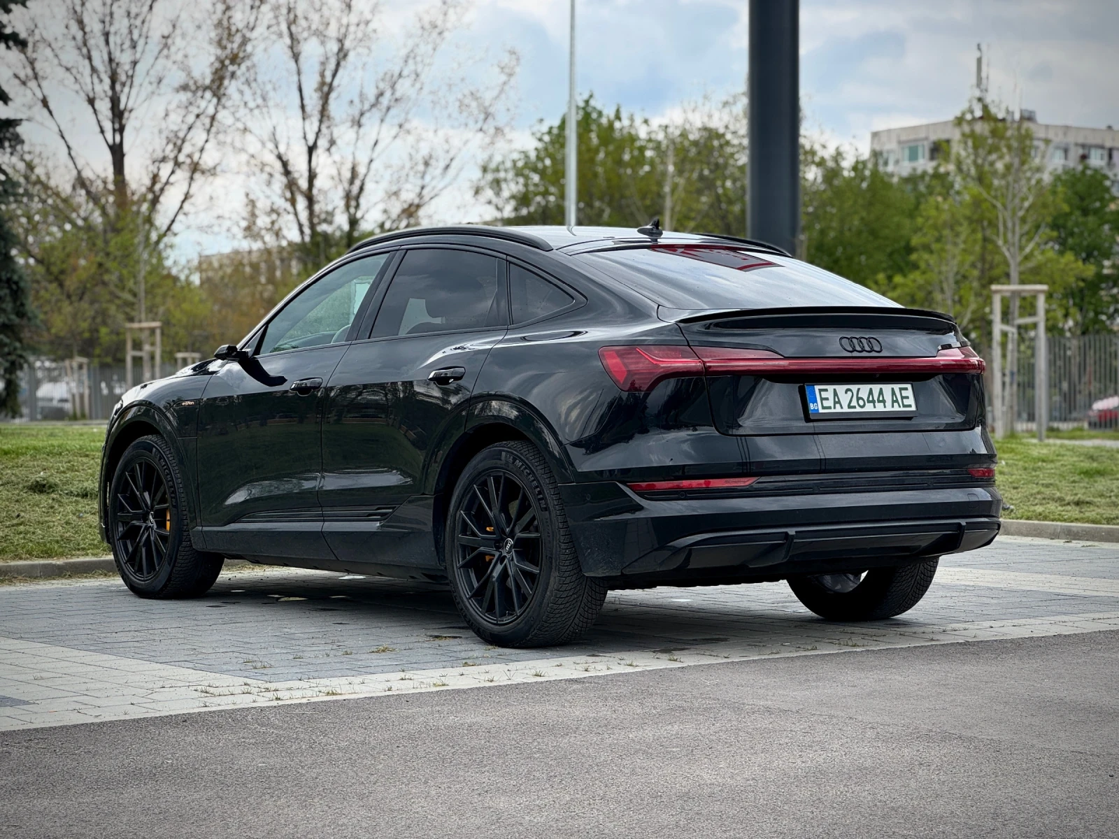 Audi E-Tron 55 Sportback S-line / 95kw / Black Edition, снимка 3 - Автомобили и джипове - 54293892