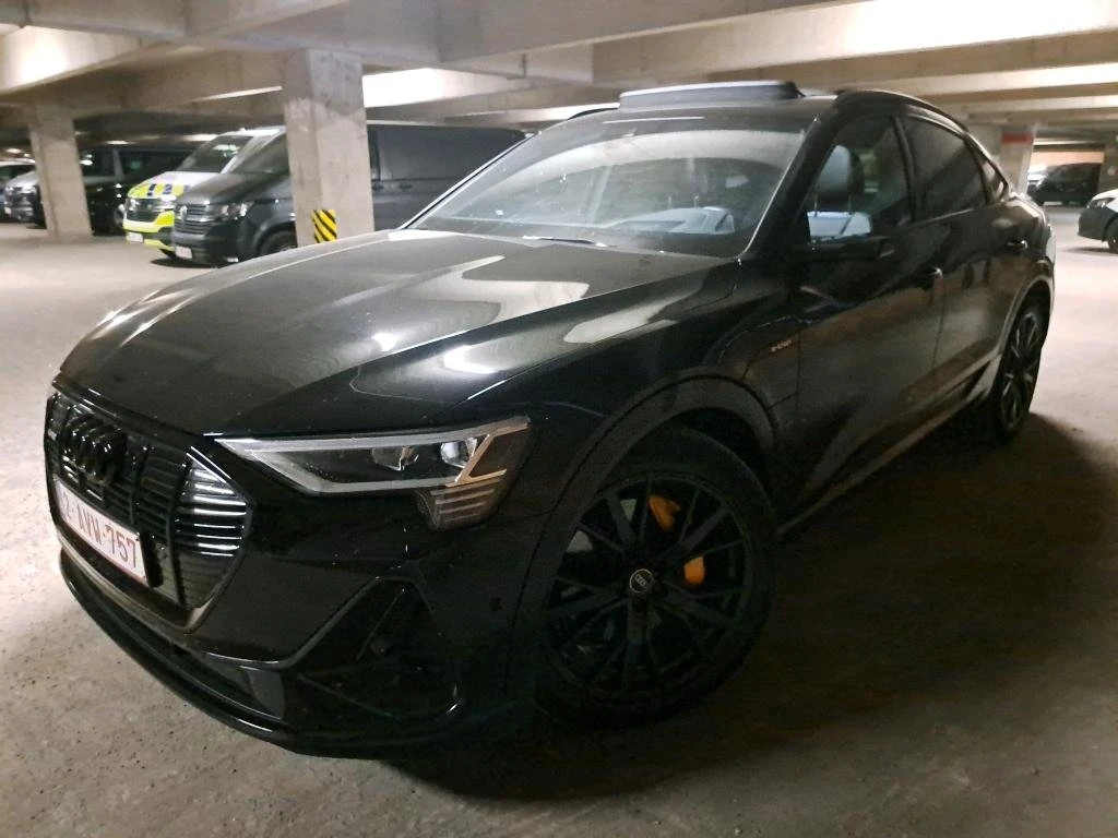 Audi E-Tron 55 Sportback S-line / Black Edition - изображение 2