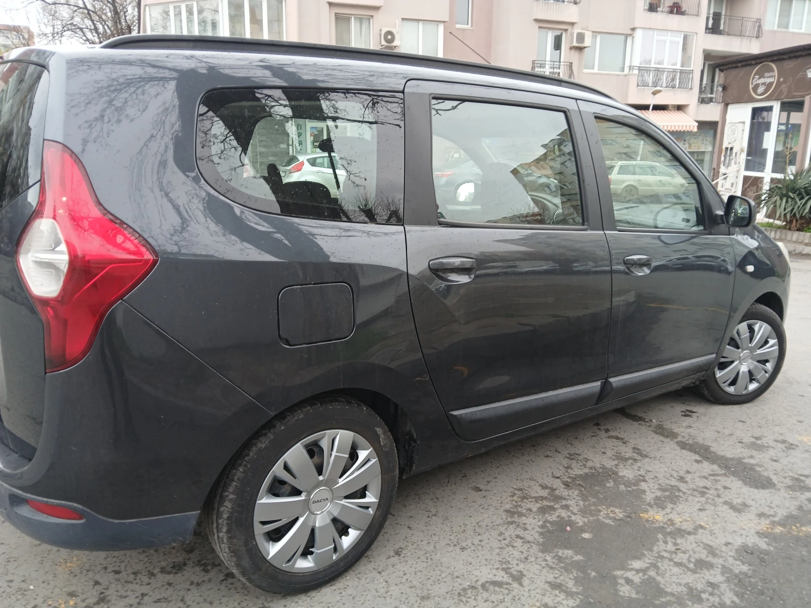 Dacia Lodgy 1.6 - изображение 4