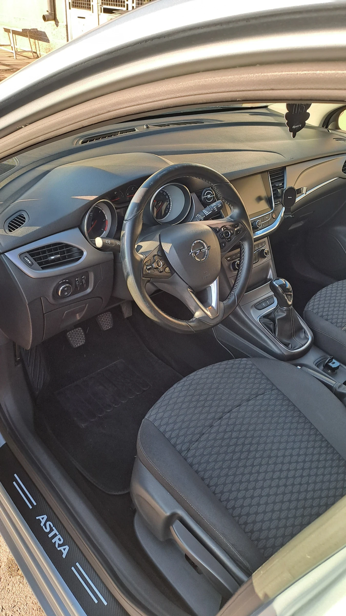 Opel Astra 1.6 - изображение 7