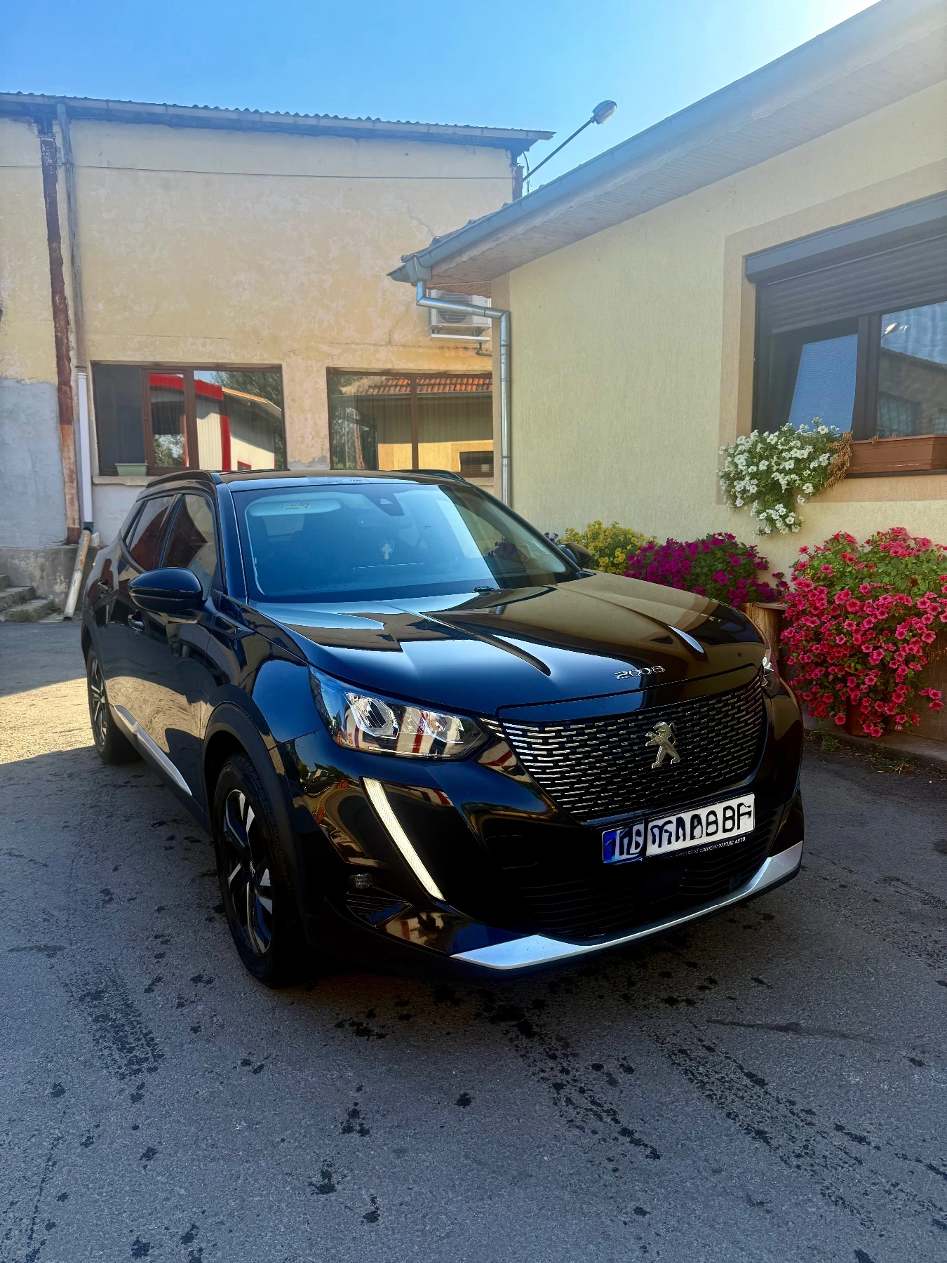 Peugeot 2008 1.5* * * ALLURE full - изображение 2