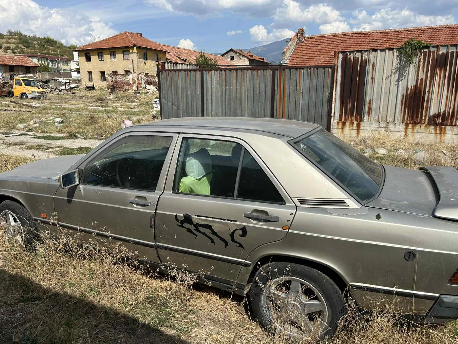 Mercedes-Benz 190 190Е 2.0 газ/бензин - изображение 4