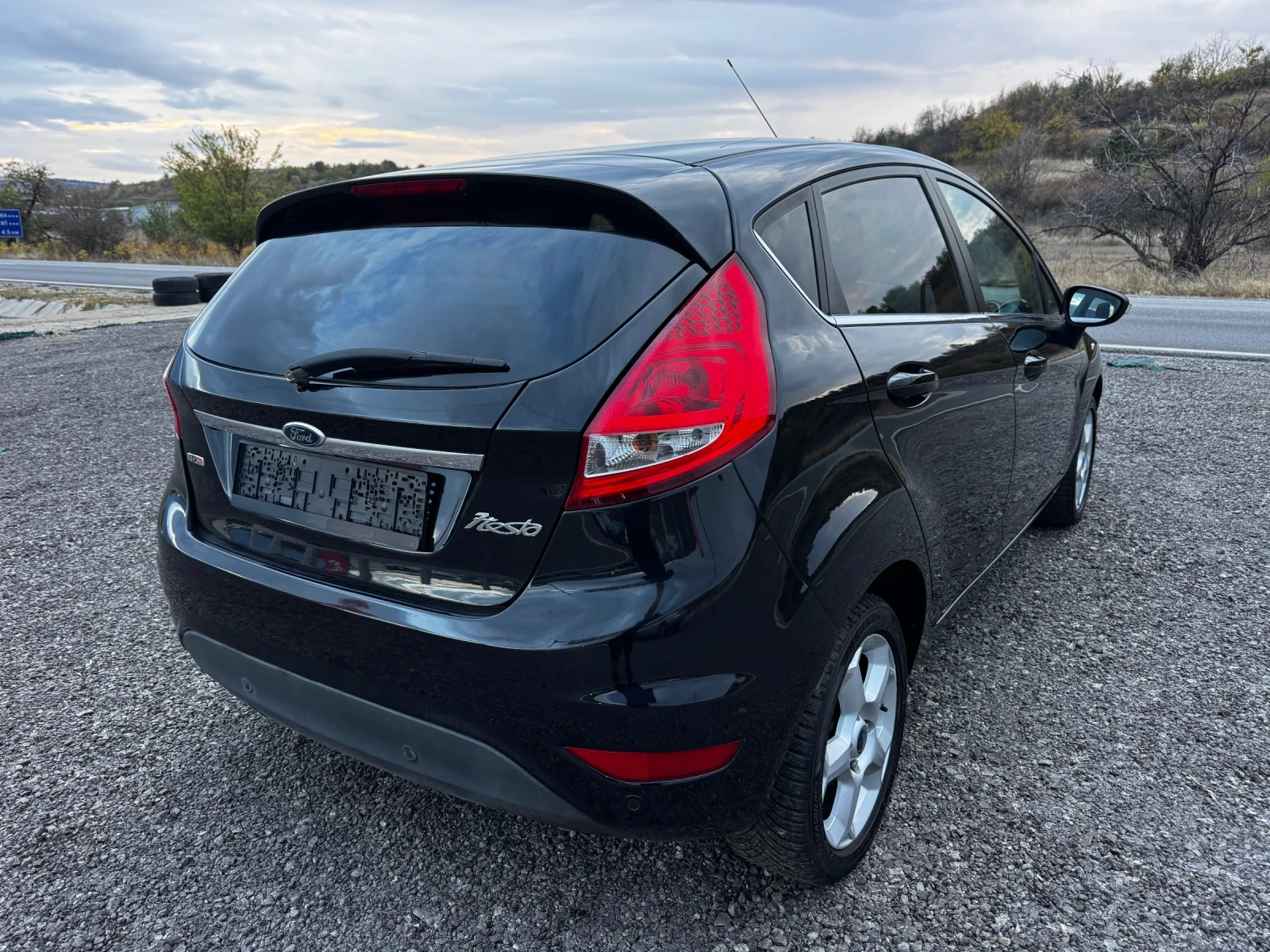 Ford Fiesta 1.4TDCi-TITANIUM, снимка 6 - Автомобили и джипове - 51736601