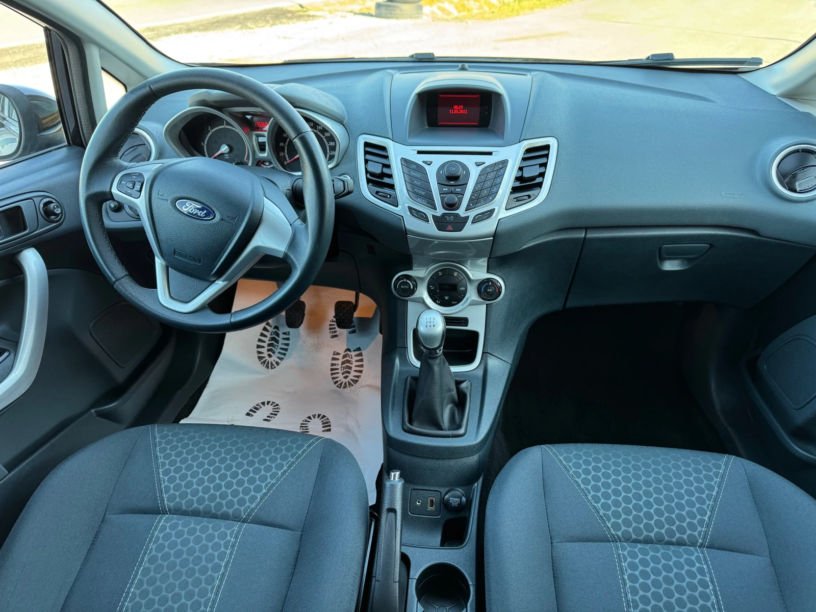 Ford Fiesta 1.4TDCi-TITANIUM - изображение 9