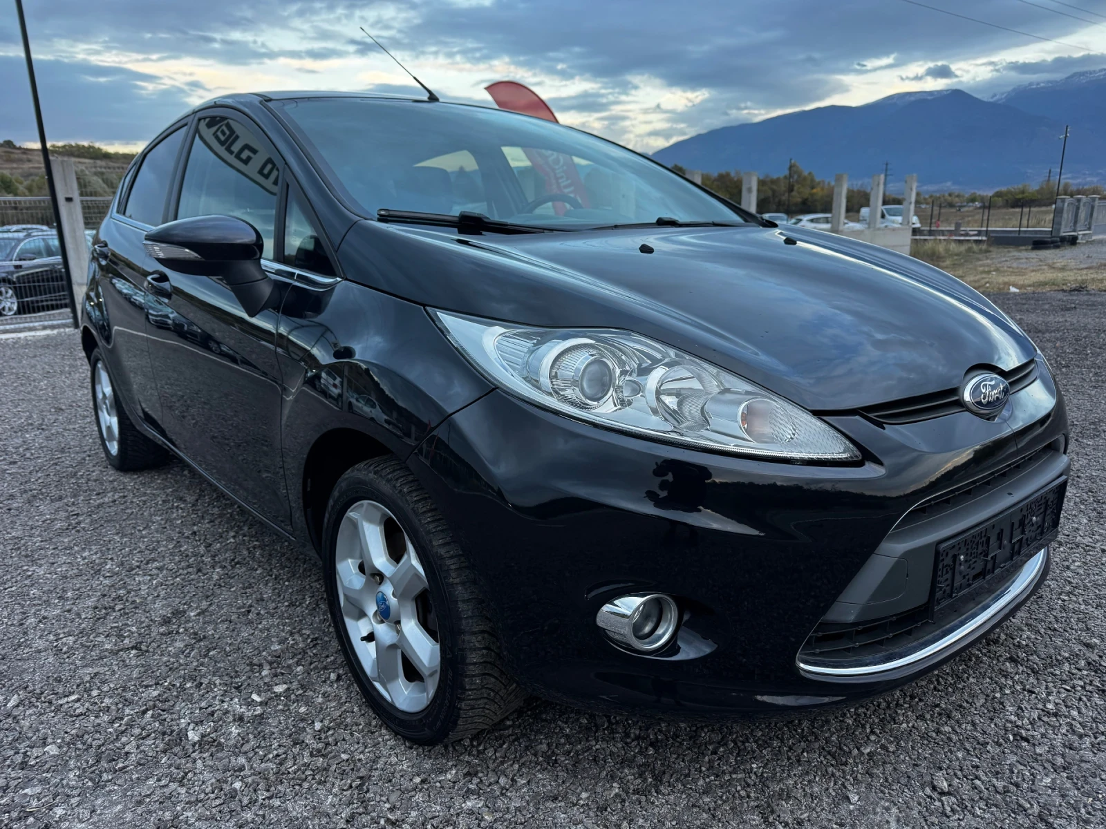 Ford Fiesta 1.4TDCi-TITANIUM, снимка 2 - Автомобили и джипове - 51736601