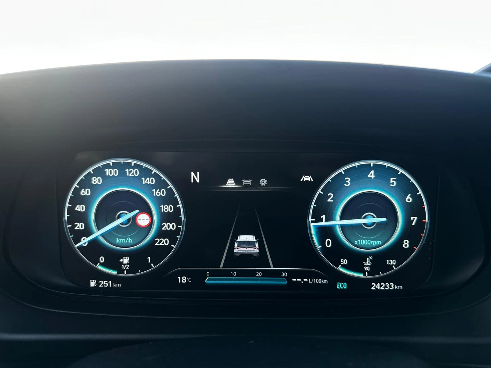 Hyundai Bayon / HYBRID / 24000 KM / DIGITAL / TOP /  | Mobile.bg   15