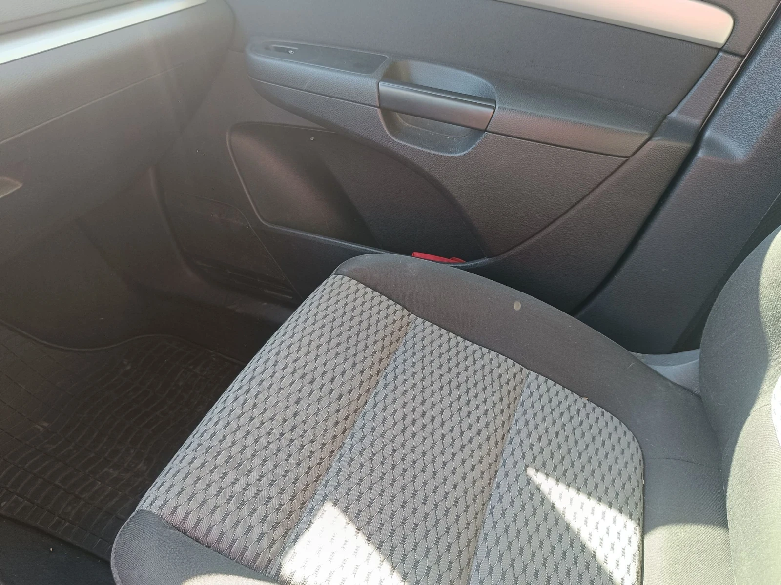 VW Sharan 4MOTION, снимка 12 - Автомобили и джипове - 53857546