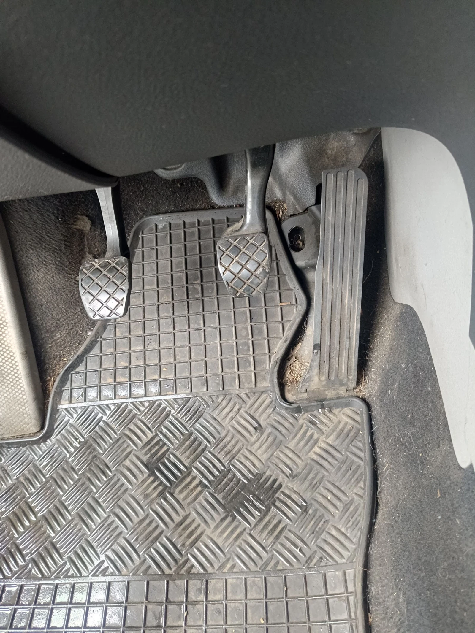 VW Caddy MAXI, снимка 7 - Автомобили и джипове - 53857546