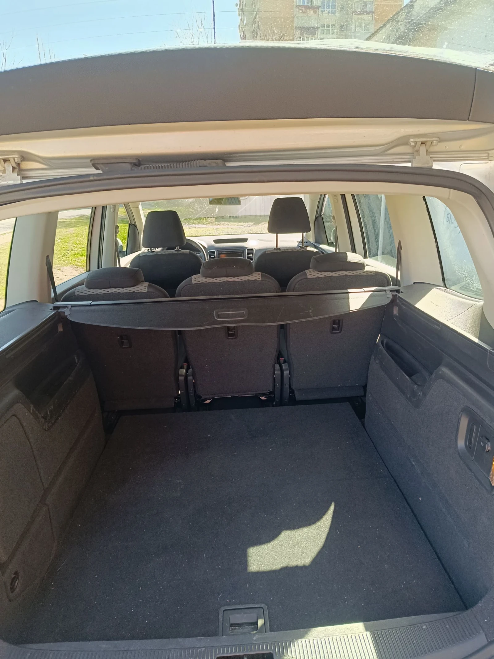 VW Sharan 4MOTION, снимка 6 - Автомобили и джипове - 53857546