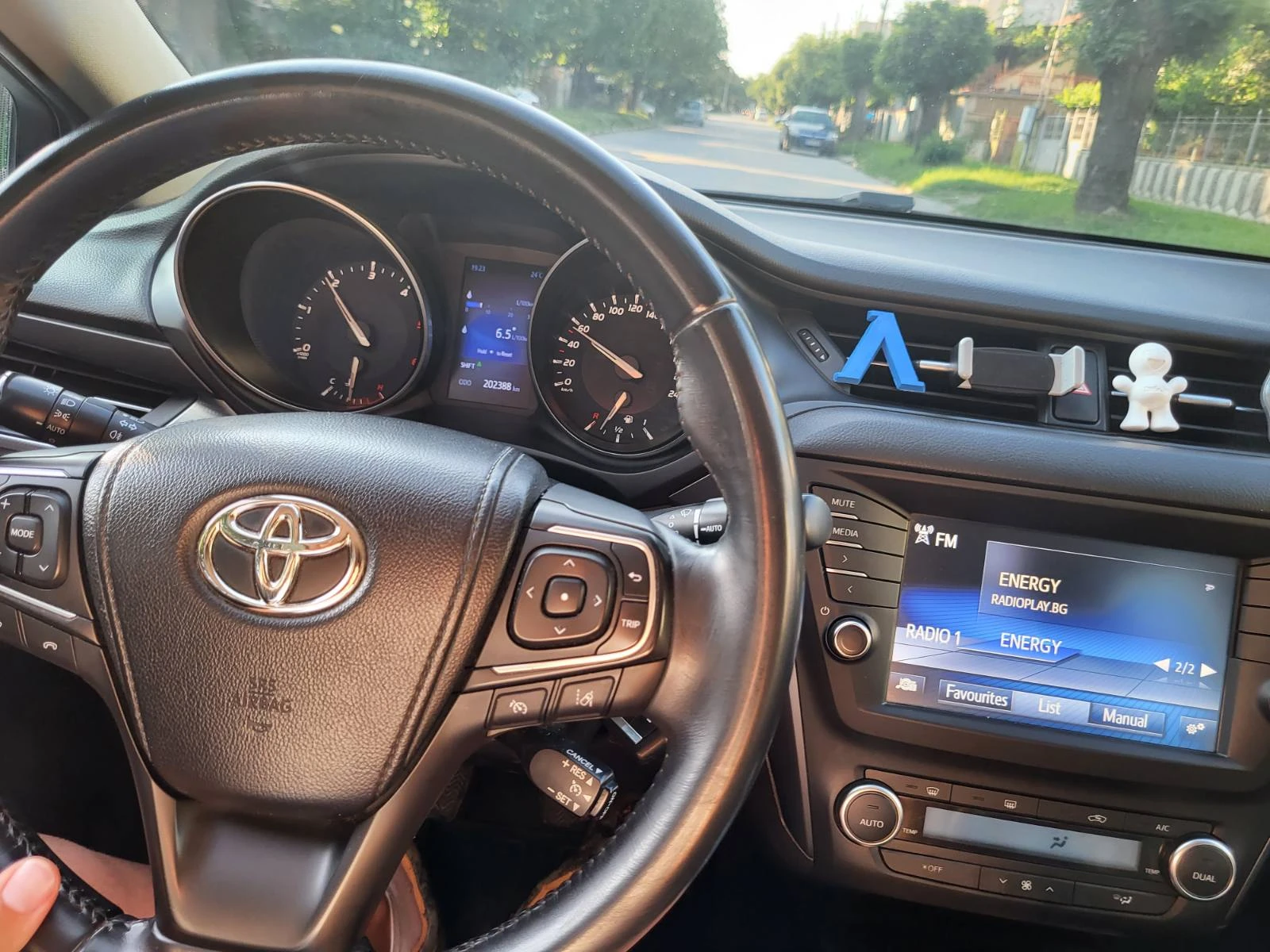 Toyota Avensis, снимка 9 - Автомобили и джипове - 53825605