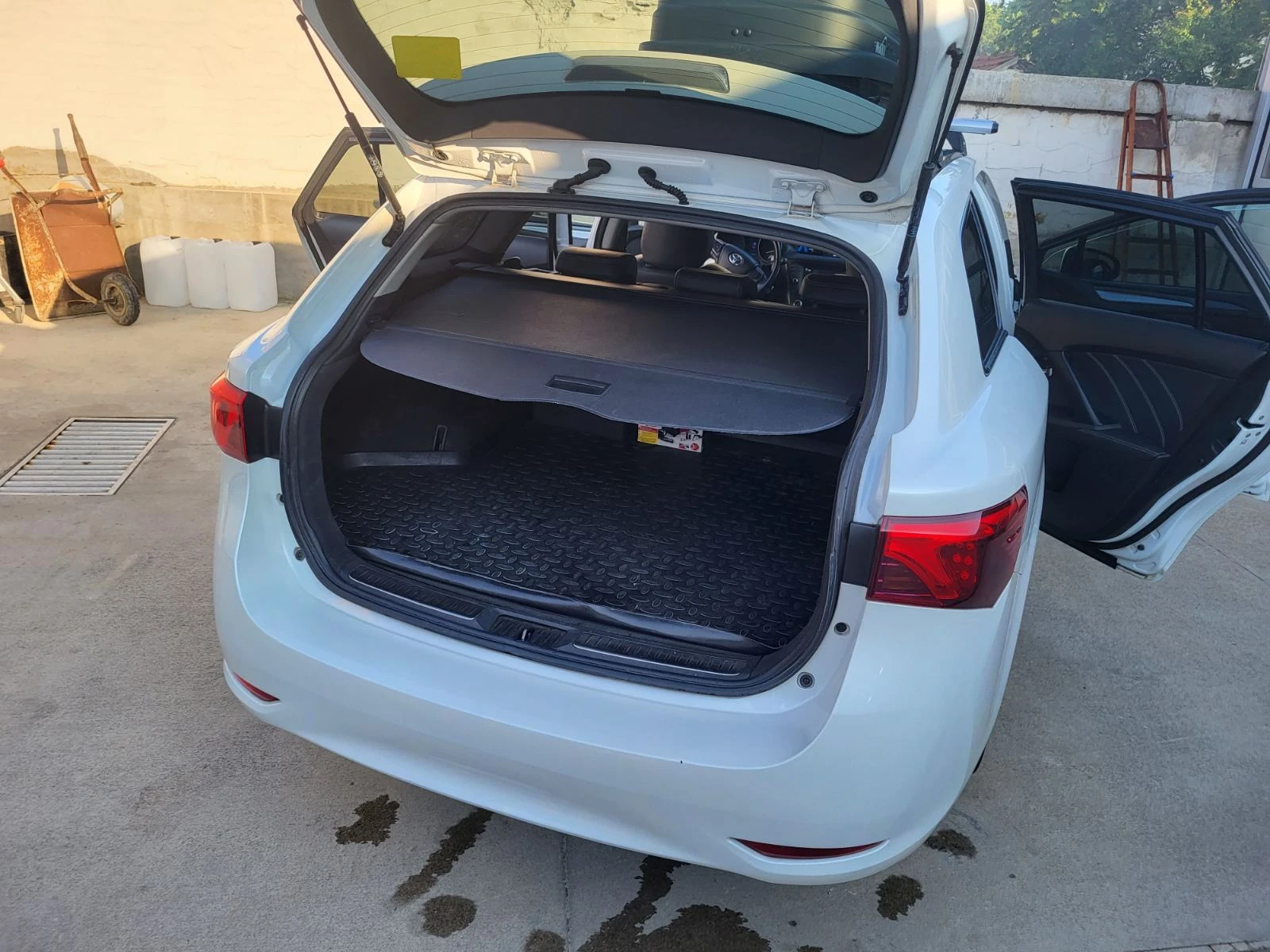 Toyota Avensis, снимка 16 - Автомобили и джипове - 53825605