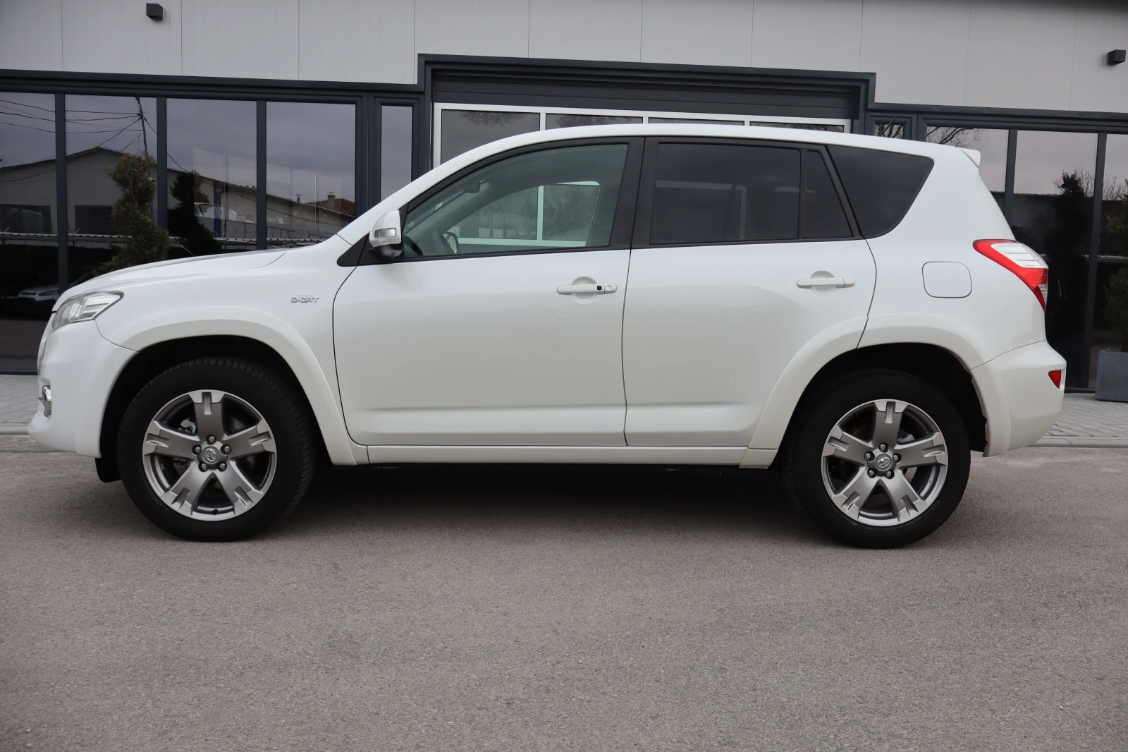 Toyota Rav4 2.2D* TOP* , снимка 8 - Автомобили и джипове - 53895997