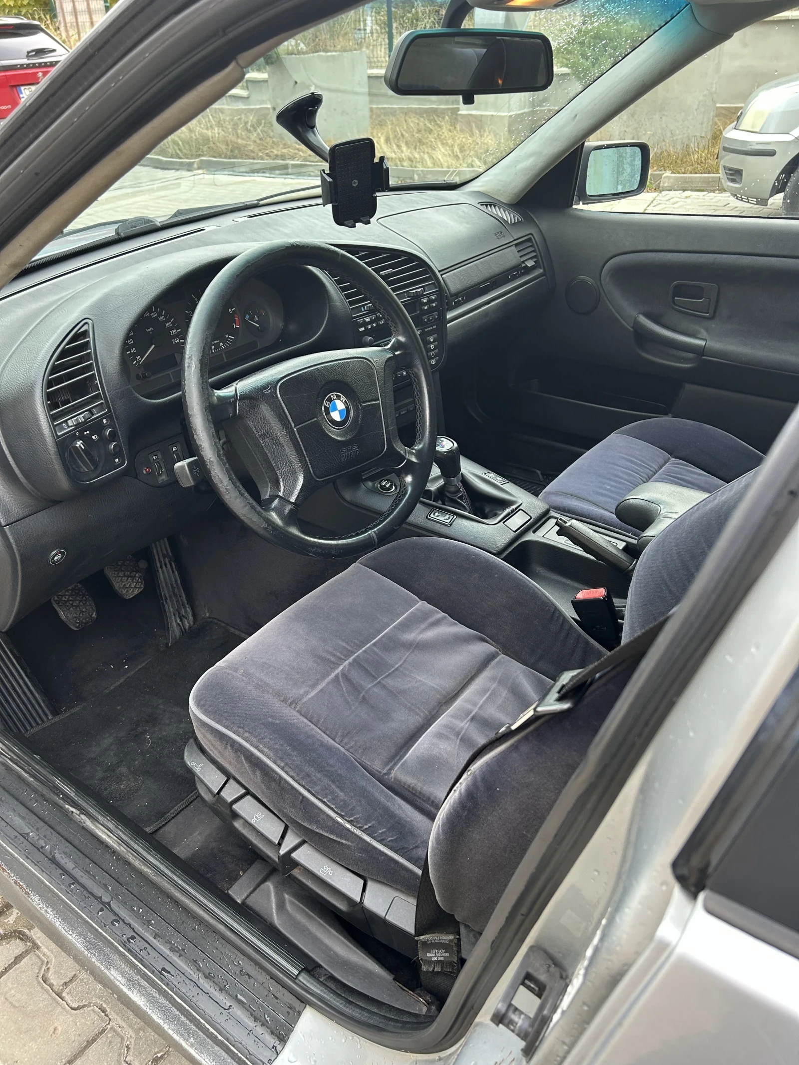 BMW 320 i с газова уредба, снимка 10 - Автомобили и джипове - 53976813