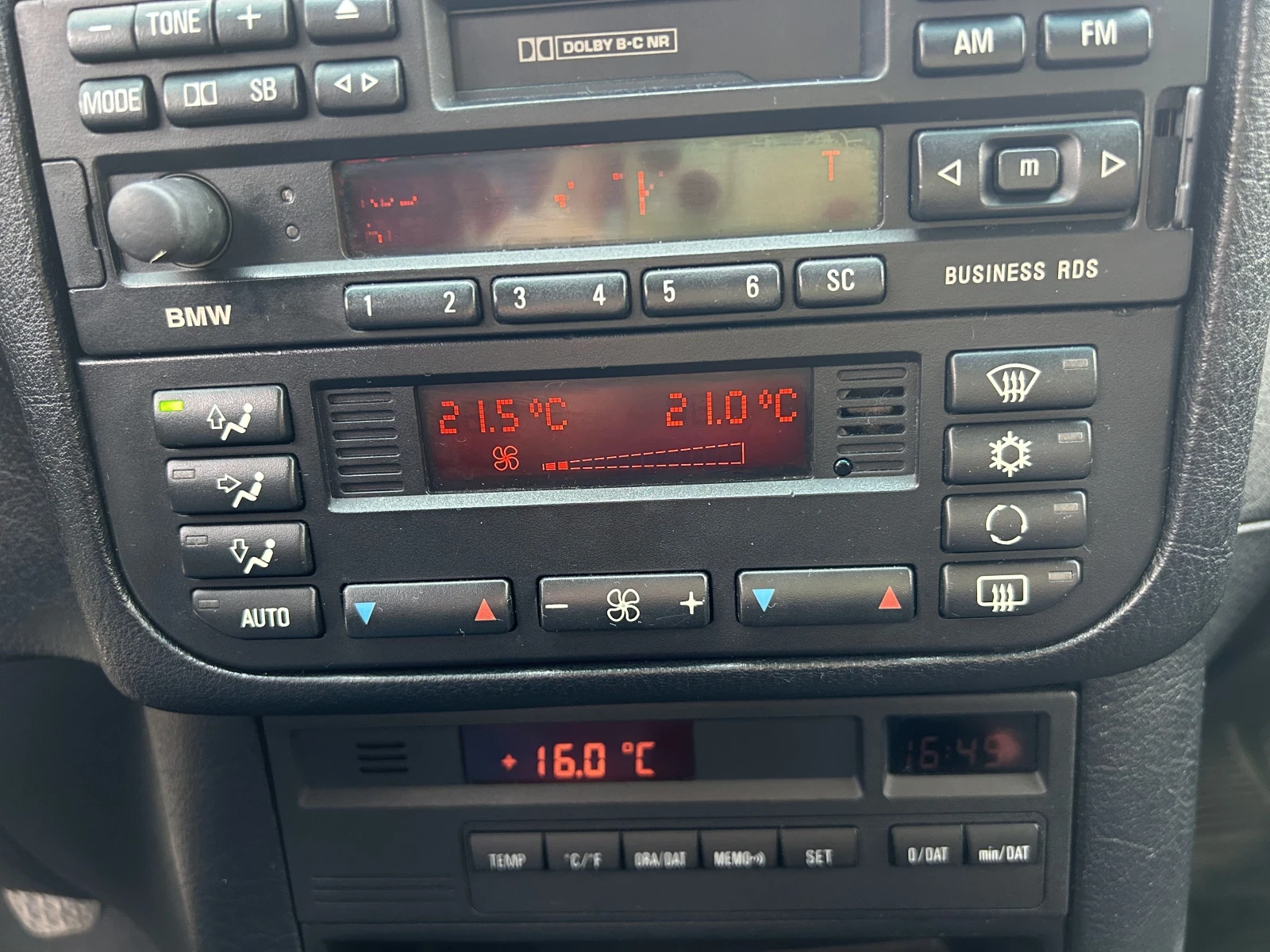 BMW 320 i с газова уредба, снимка 9 - Автомобили и джипове - 53976813