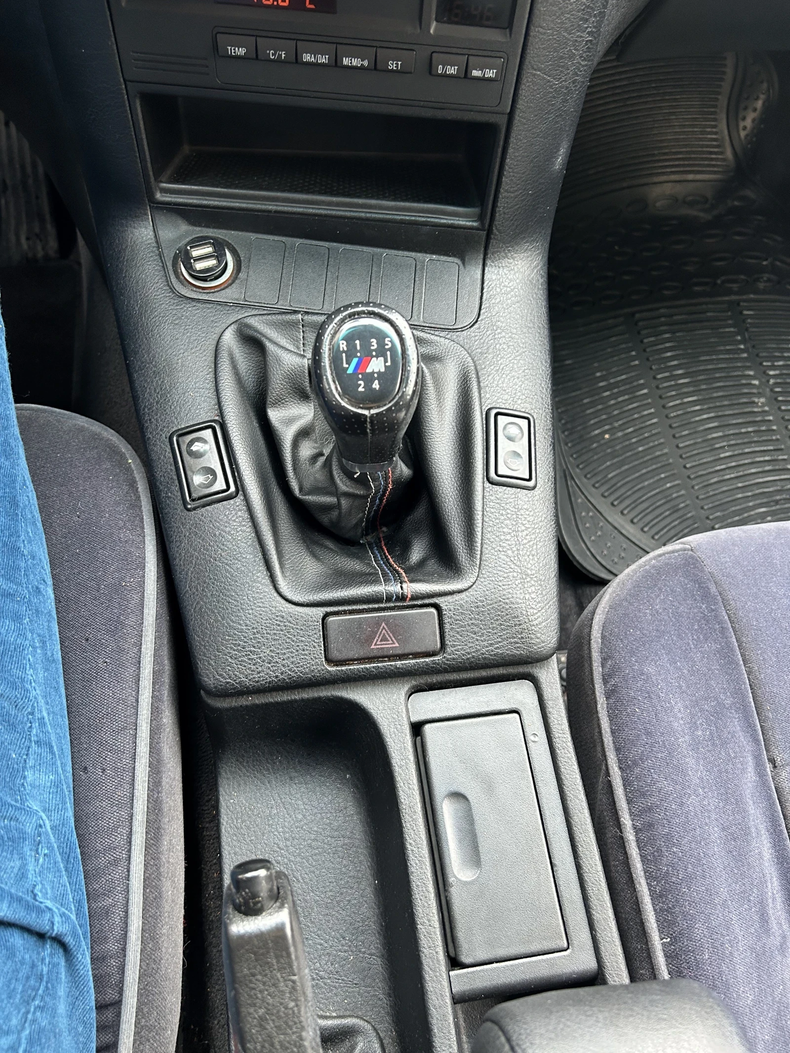 BMW 320 i с газова уредба, снимка 13 - Автомобили и джипове - 53976813