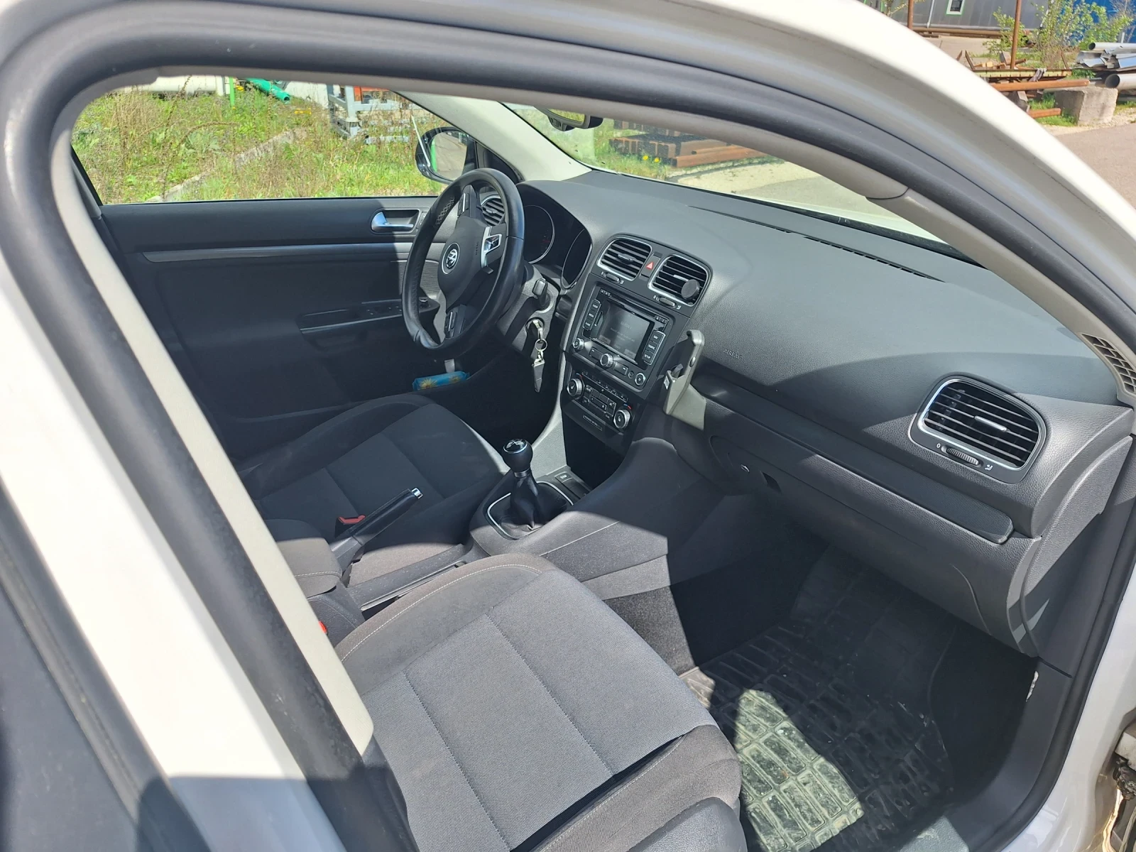 VW Golf 1.6 TDI 105K.C. Style, снимка 11 - Автомобили и джипове - 54246209