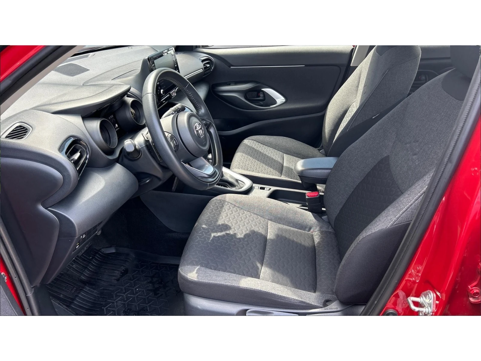 Toyota Yaris Cross Месечна вноска от 375  , снимка 12 - Автомобили и джипове - 54376670