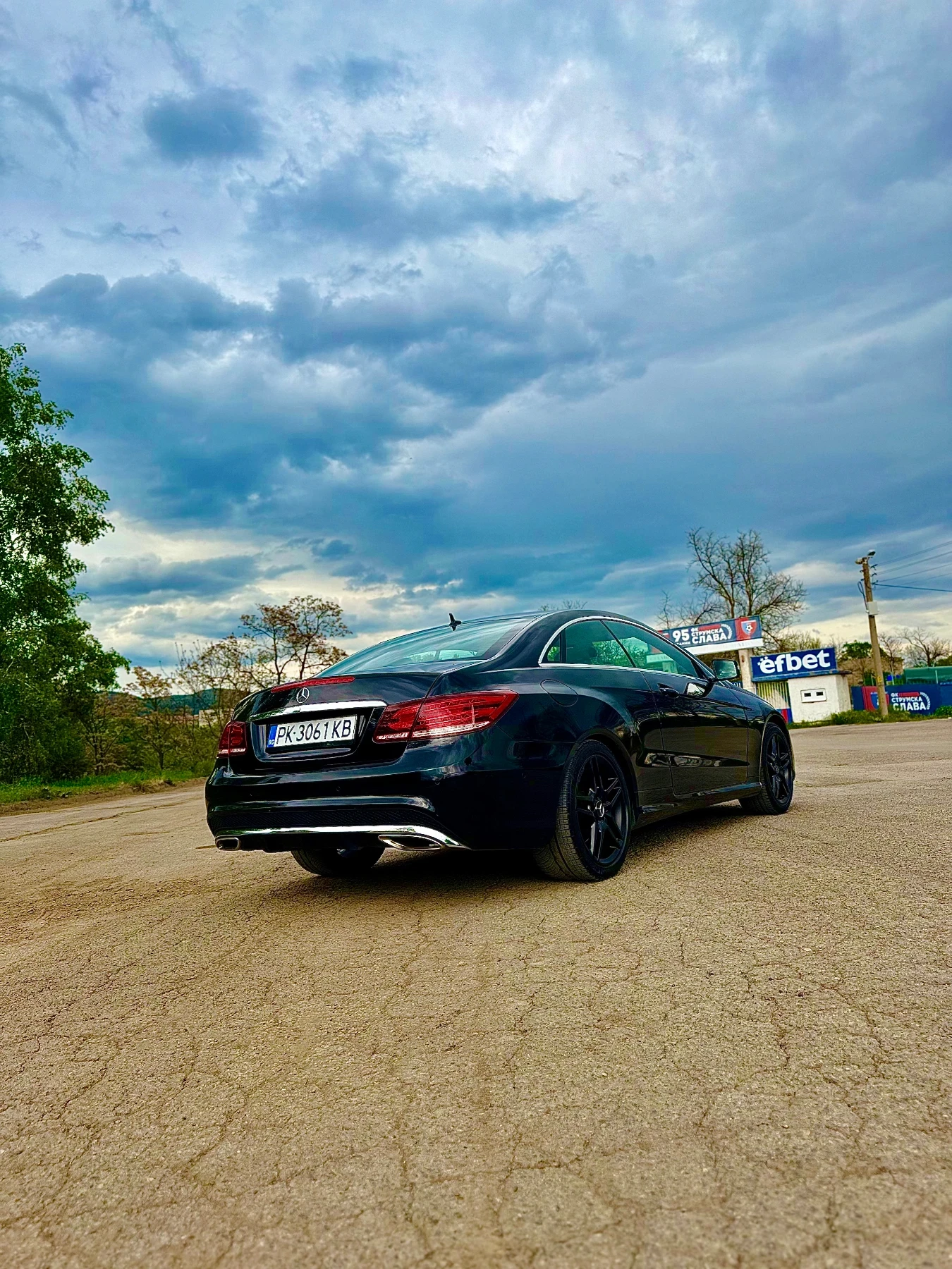 Mercedes-Benz E 200, снимка 4 - Автомобили и джипове - 54493866