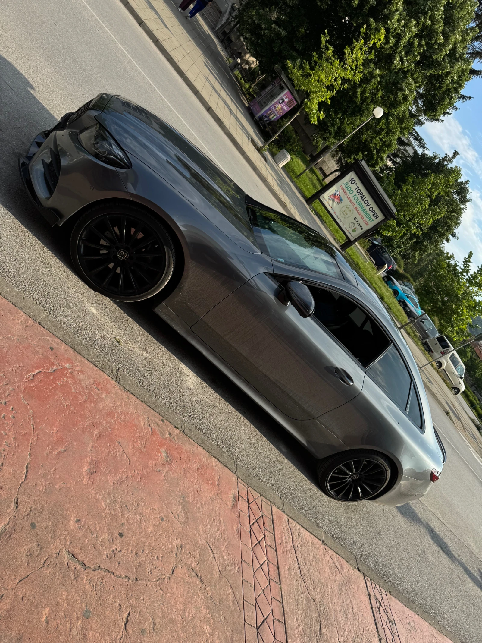 Mercedes-Benz E 220  , снимка 13 - Автомобили и джипове - 54525227
