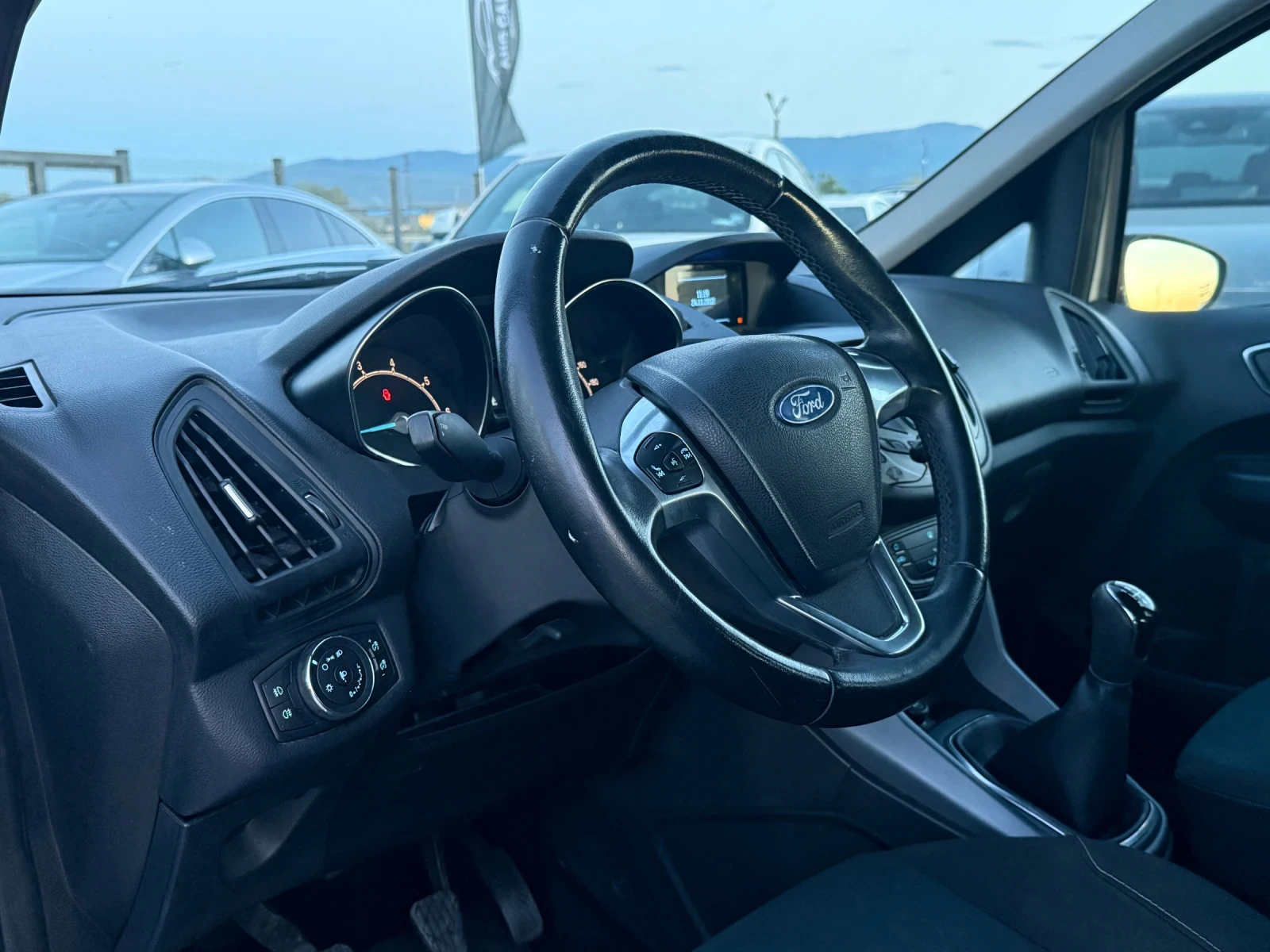 Ford B-Max 1.4i* 90к.с* 2015г* РЪЧКА* Топ Състояние* Сервизна, снимка 8 - Автомобили и джипове - 54595443