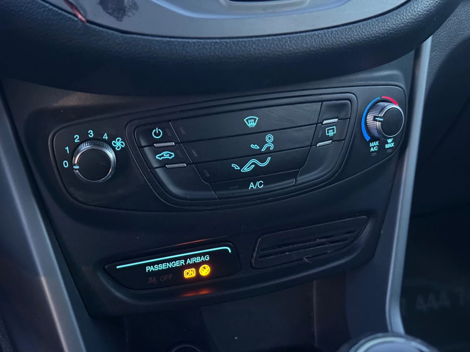 Ford B-Max 1.4i* 90к.с* 2015г* РЪЧКА* Топ Състояние* Сервизна, снимка 15 - Автомобили и джипове - 54595443
